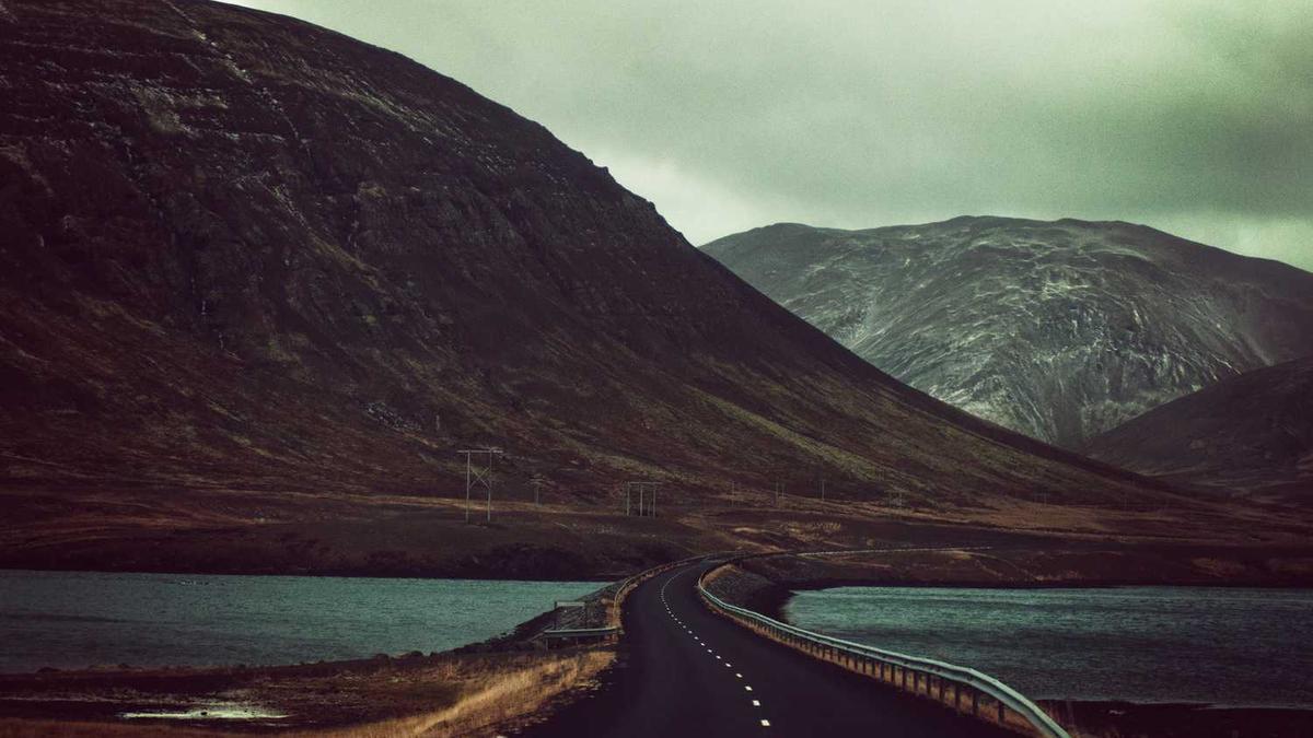 日照香炉生紫烟生是什么意思