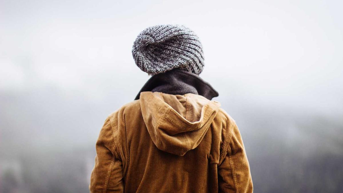 在金价出现跳水行情时,有人提前售出6根金条并获得38万元变现这件事是...