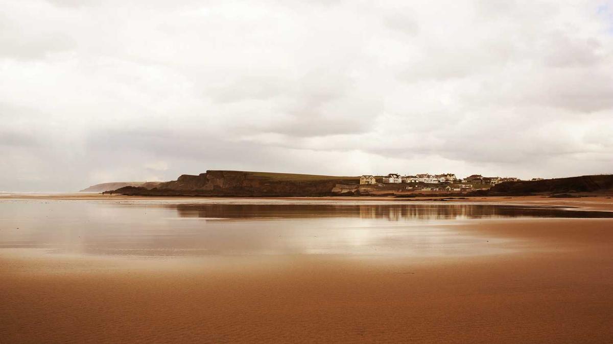 男友总是在我脖子上留吻痕,几天都消不了,很尴尬…怎样能快速消失啊...